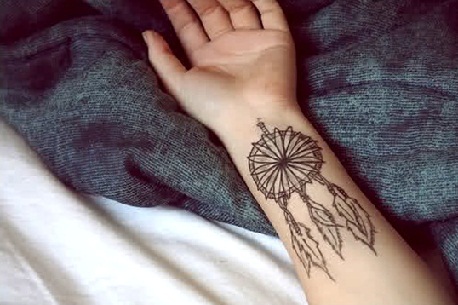 blomst dreamcatcher tatovering