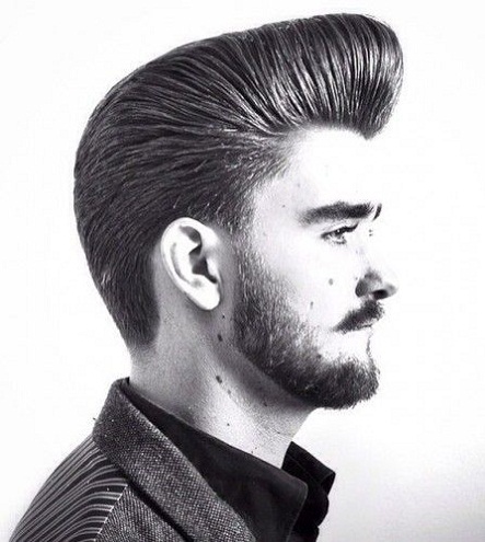 Pompadour i fuld volumen