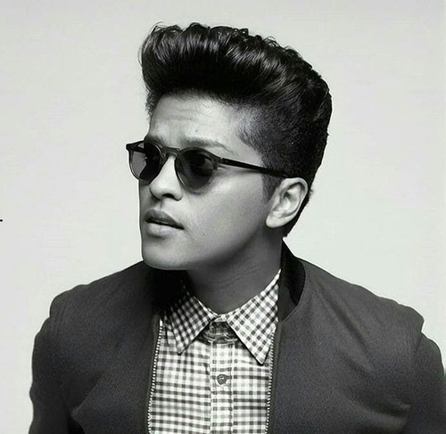 Bruno Mars A Pompadourban