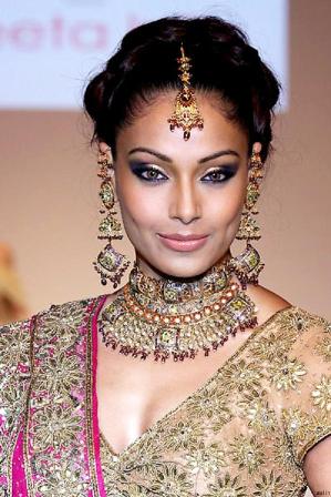 Bridal Eye Makeup Look med fejlfri base