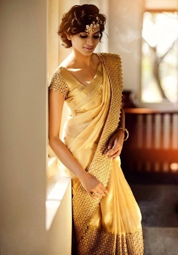 Egyszerű Arany Selyem Legújabb Saree aranyos mintákkal