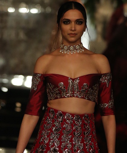 Off Shoulder Lehenga blusemønstre