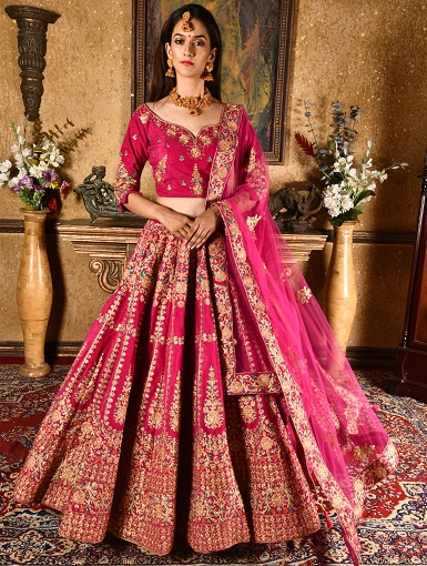 Nehéz Lehenga Saree az eljegyzéshez