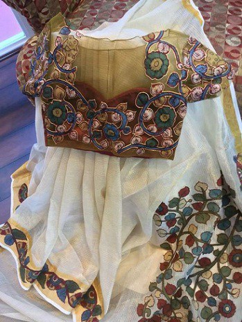 Smuk silkebluse med Kalamkari patchwork
