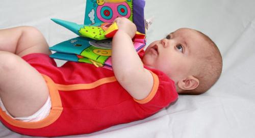 4 måneder gammel baby