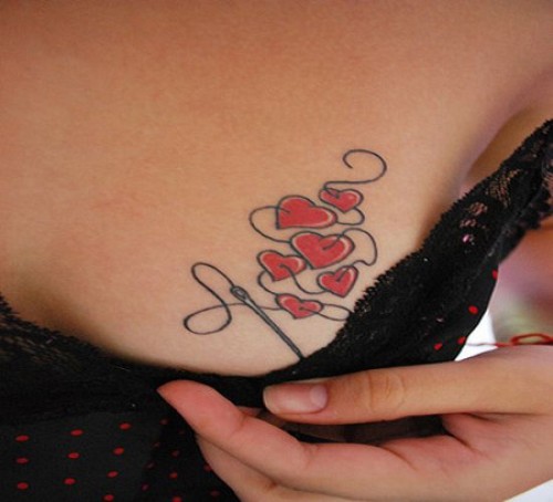 Hjerter Bryst Tattoo Design