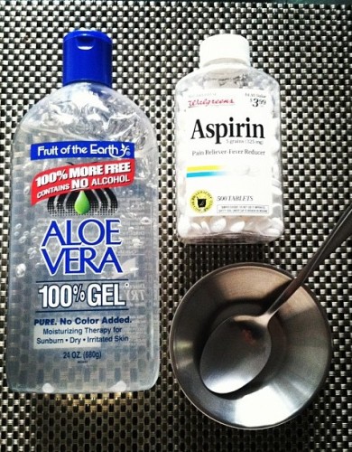 Aloe Vera og aspirin ansigtsmaske til tør følsom hud