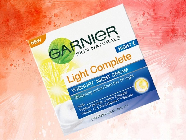 Garnier Skin Naturals Light teljes éjszakai krém