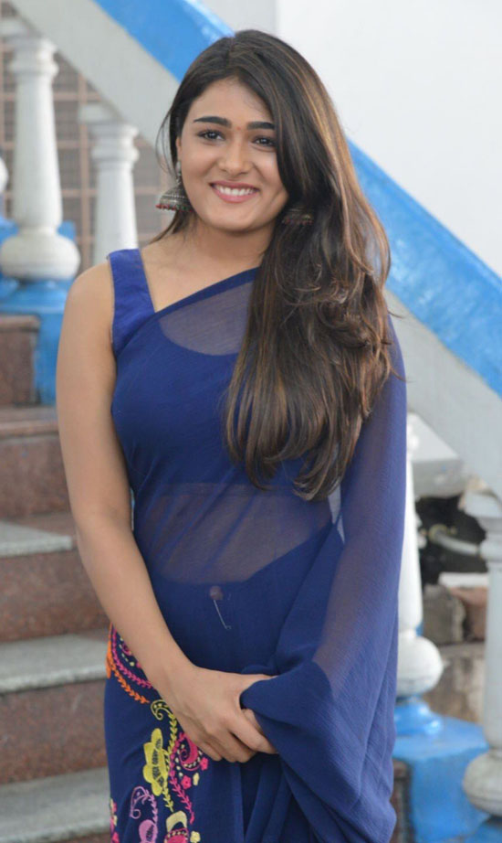 Shalini Pandey Hot Saree