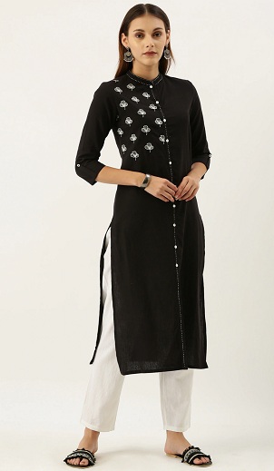 Kurta pyjamas med broderet design