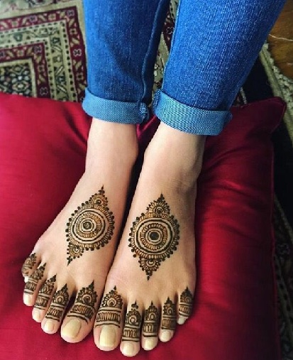 Legújabb Mehndi Designs For Feet