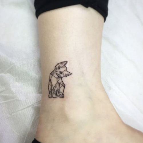 Kis macska tetoválás