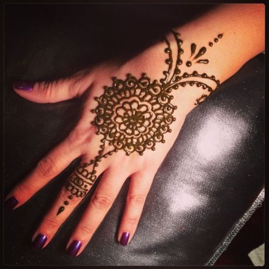 enkle indiske mehendi -designs