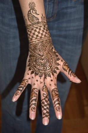 Páva kéz Mehndi Design