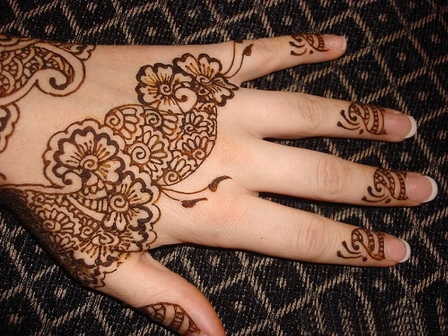 enkle mehndi -designs til hænder