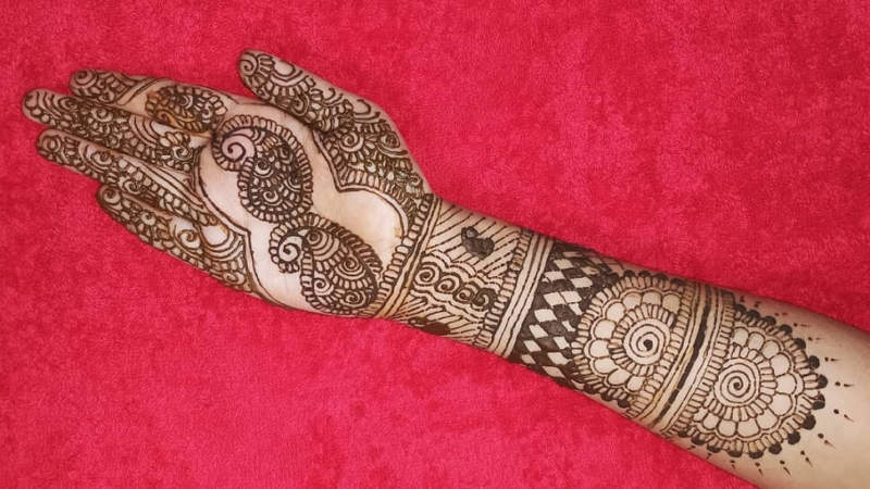 nyeste hånd mehndi design