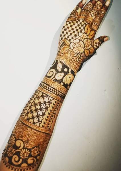 fuld baghånd mehndi design