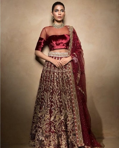 Tung Lehenga