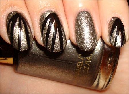 Classy Grey Spider Web Nail Art