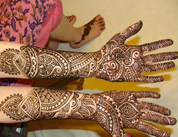 Gyönyörű menyasszonyi Mehndi Designs