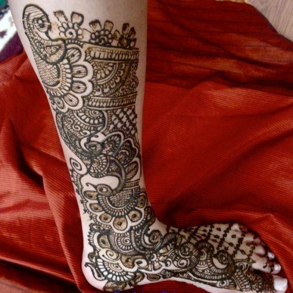Leg Peacock Mehndi Design