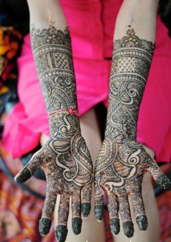 Gujarati Bridal Mehndi Designs