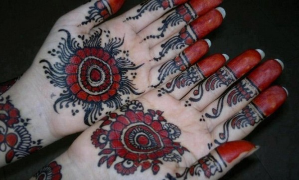 Sort Mehndi til brudehænder