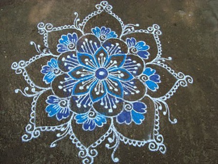 Egyszerű Rangoli design szabad kézzel