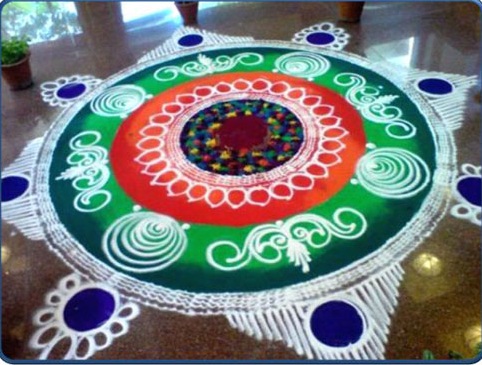 Rangoli designs med forskellige farver