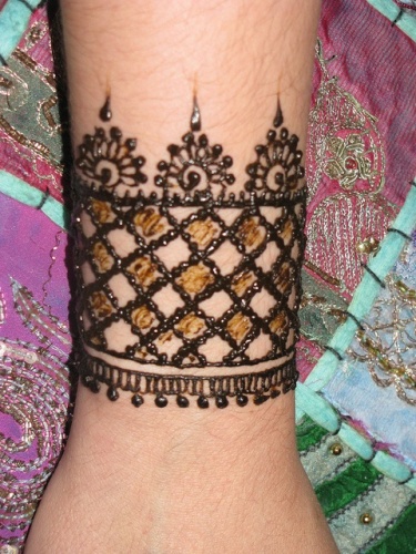 csillogó karkötő mehndi design