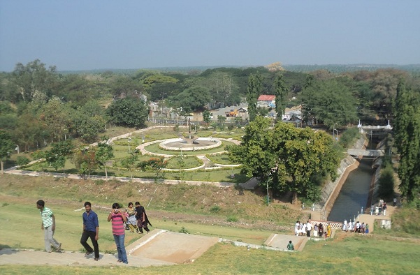 parker-i-coimbatore-aliyar-dam-reservoir-park