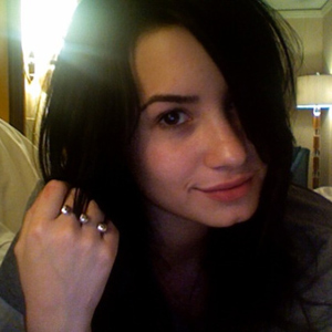 Demi Lovato uden makeup billeder