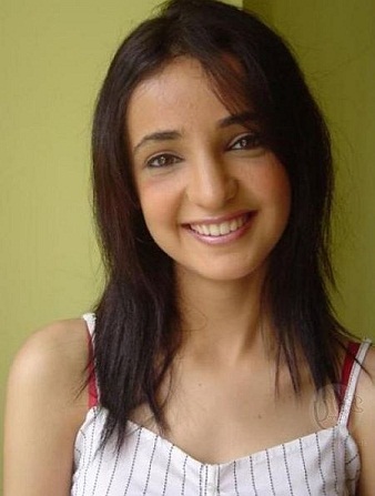 Sanaya Irani uden makeup
