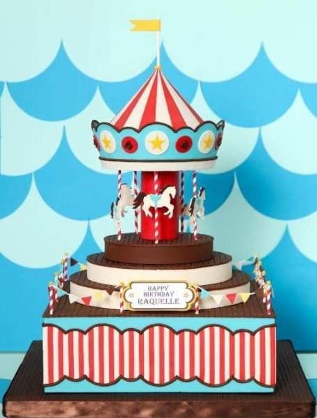 Egyszerű születésnapi torta dekoráció