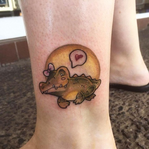 Kis krokodil tetoválás tervezés