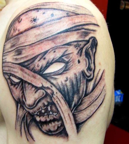 Skræmmende mumie tatoveringsdesign