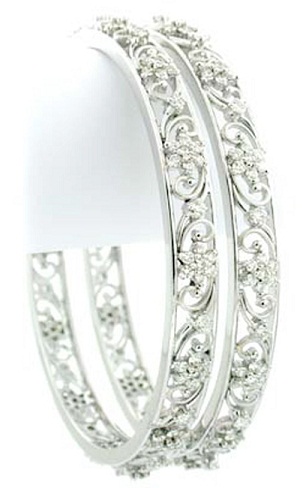 Hvidguld armbånd med diamantbesat