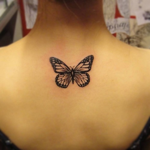Pillangó gerinc tetoválás