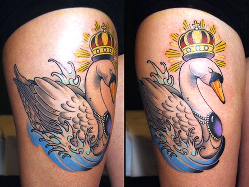 Svane med Crown Tattoo Design