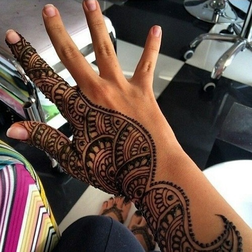 Halv hånd Mehndi Design