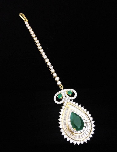 Diamant med grøn smaragd Maang Tikka