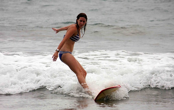 Surfing i Bali