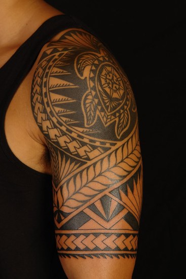 Muskulære arme Maya Tattoo Design