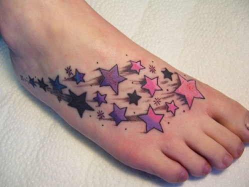 Színes csillag tetoválás