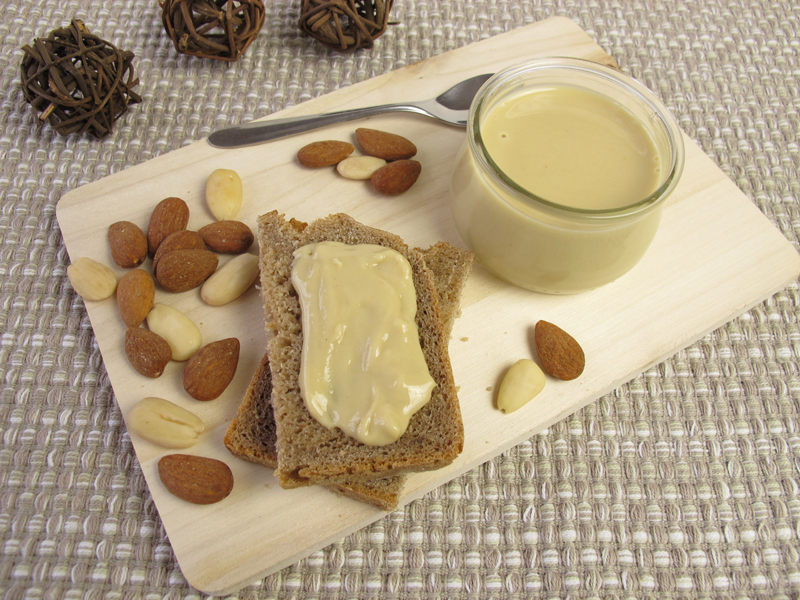 Almond Butter -fordele til hud, hår og amp; Sundhed