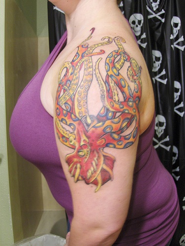 Tengeri szörny tetoválás tervezés