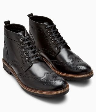 Fekete Brogue Cleat Boot