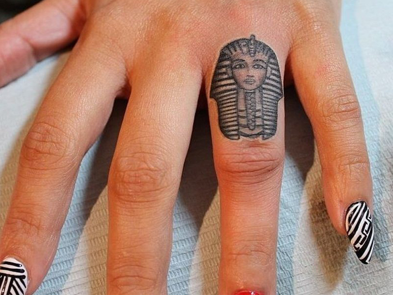Bedste og stilfulde King Tut Tattoo Designs