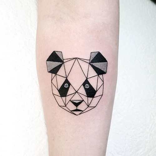 Geometrisk design Panda tatovering