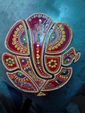 Lord Ganesha Rangoli ved hjælp af træ
